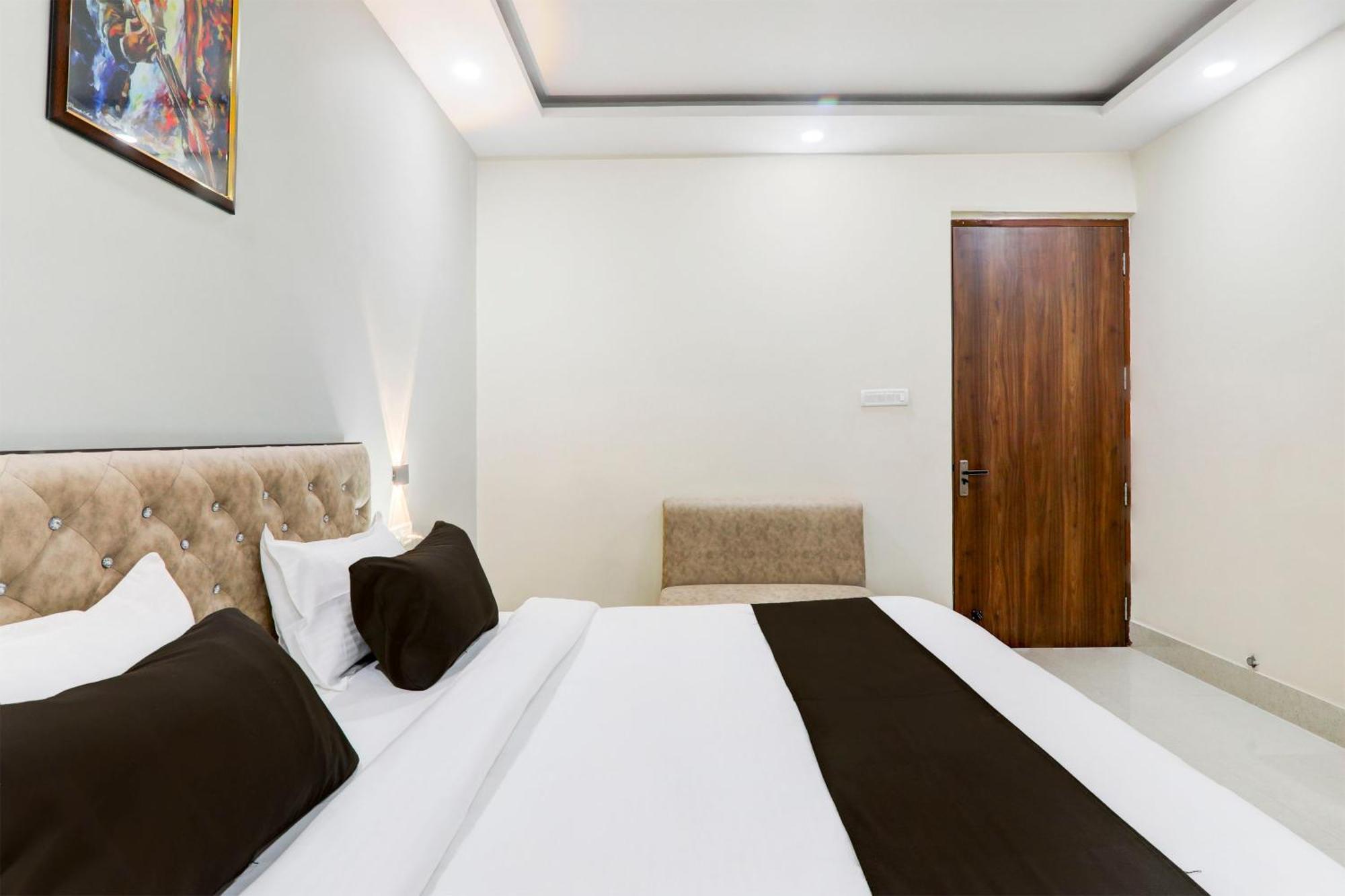 Hotel Super Townhouse Gls International Lucknow Exterior foto