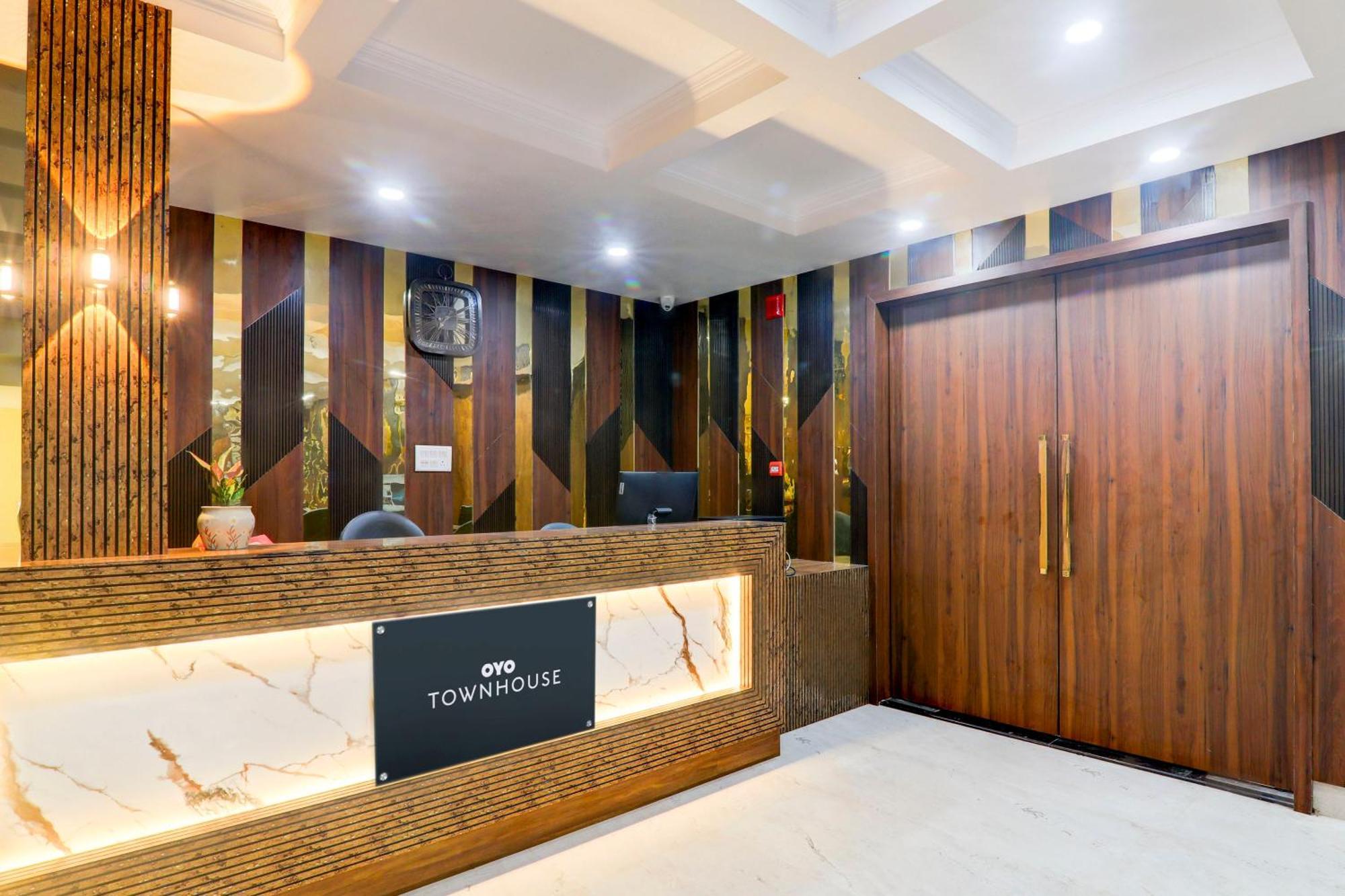 Hotel Super Townhouse Gls International Lucknow Exterior foto